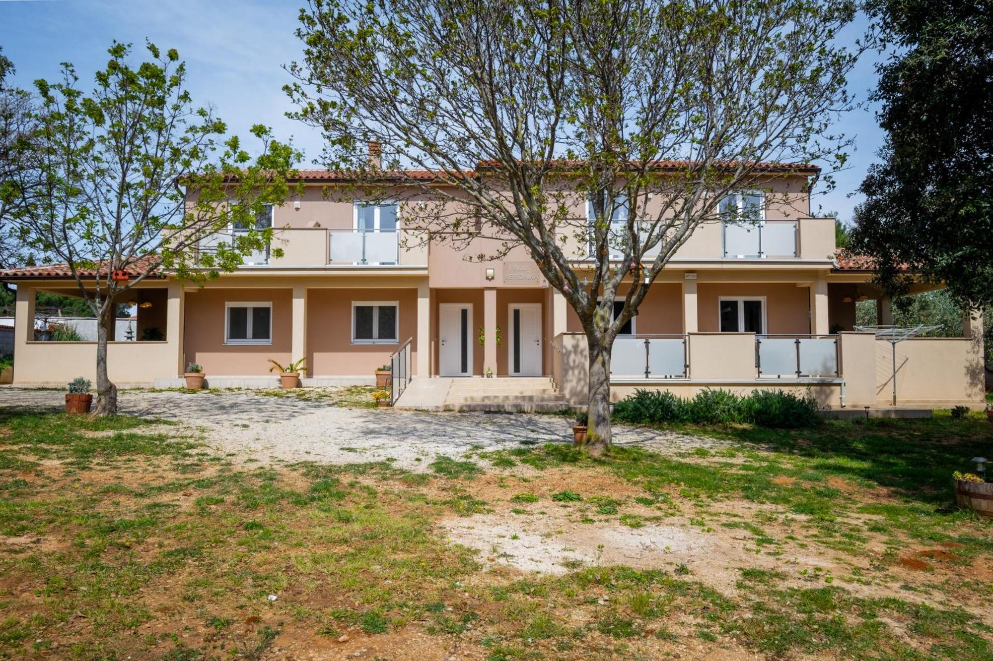 Vila Veronika 2 Pula Exteriör bild
